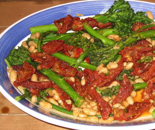 Broccolette With Sun-Dried Tomatoes, Cannellini Beans & Garlic